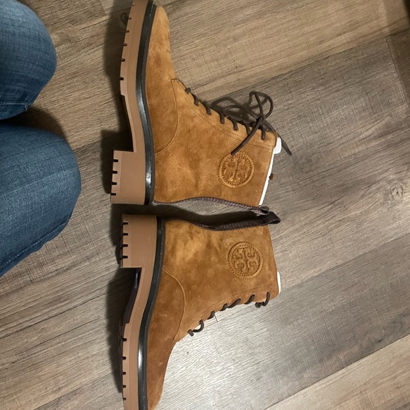 Tory Burch suede ankle boots 7.0 - Picture 9 of 11